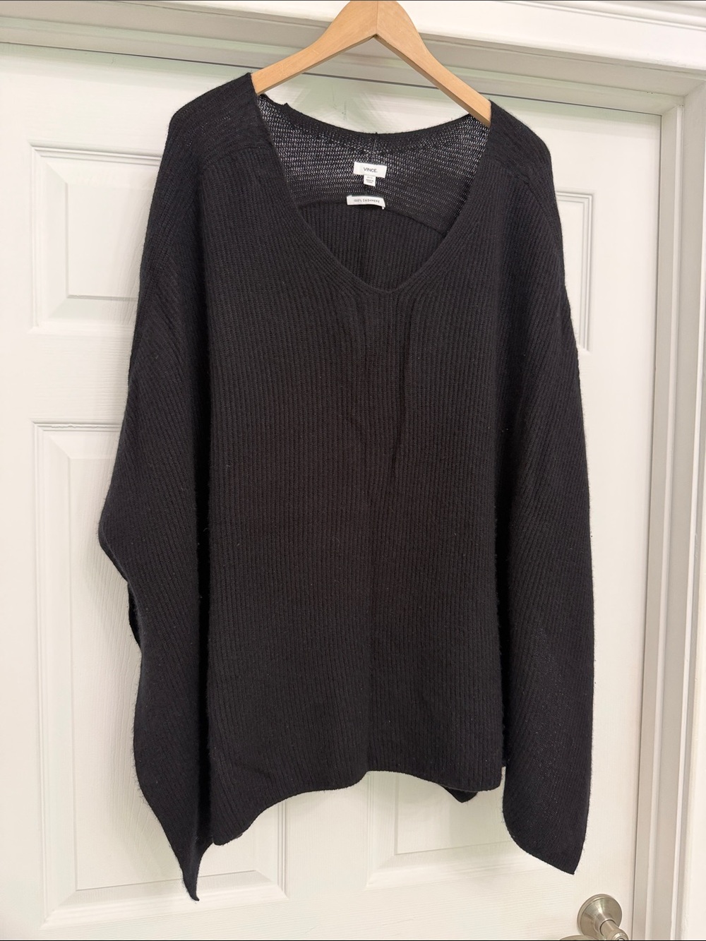 Vince cashmere Black Ribbed V-Neck Pullover Sweater